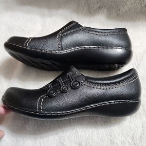 Clarks Ashland Effie Black Leather Slip-On Shoes 7.5